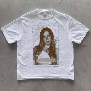 Tate McRae Miss Possessive Tour 2024 Halftone Portrait Graphic Tee White